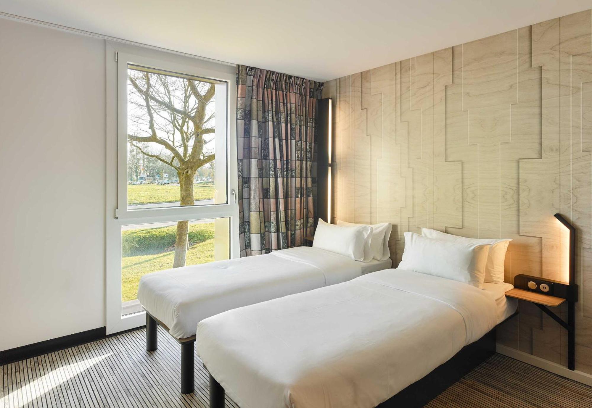 B&B Hotel Marne-La-Vallee Val D'Europe Serris Esterno foto