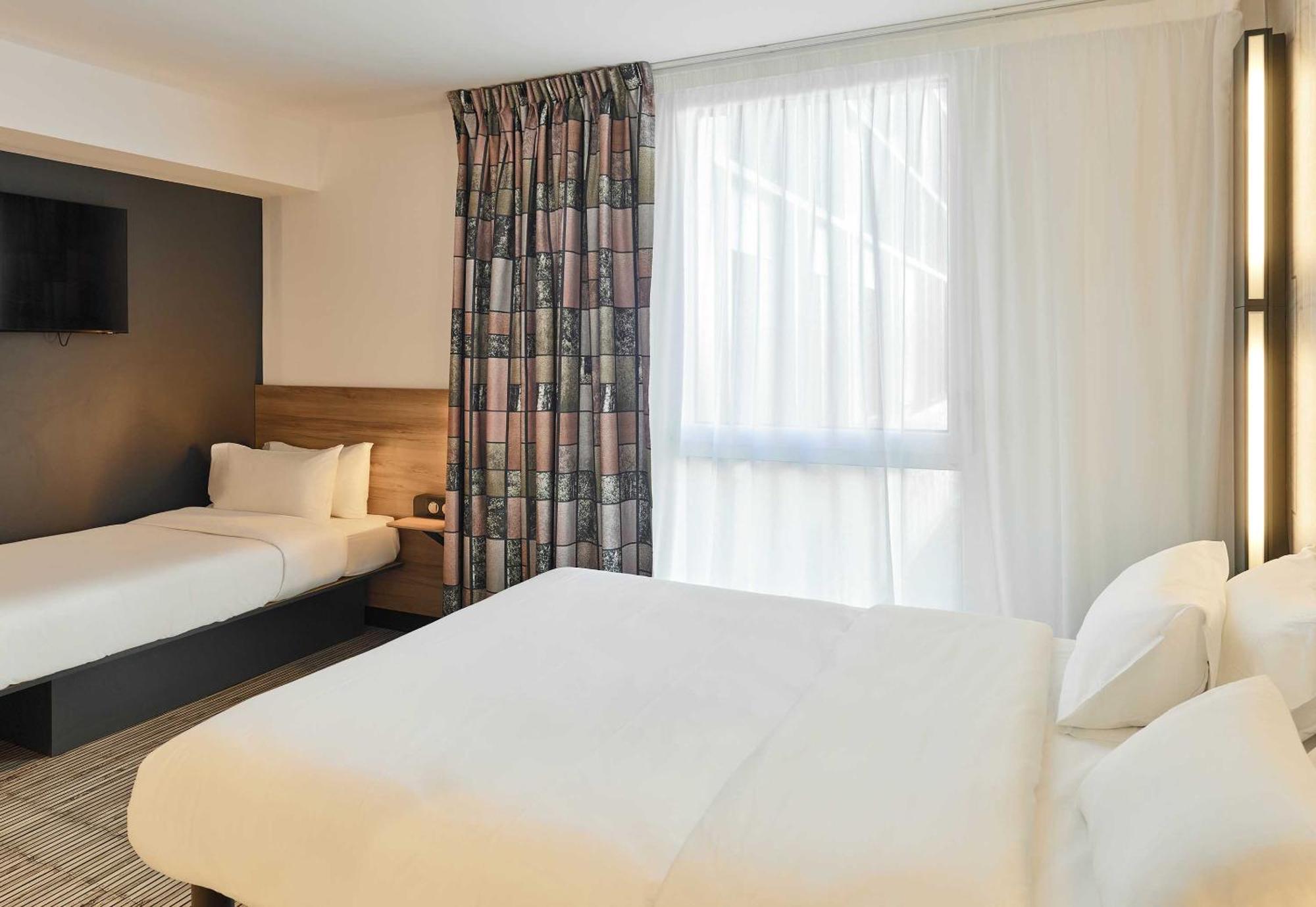 B&B Hotel Marne-La-Vallee Val D'Europe Serris Esterno foto
